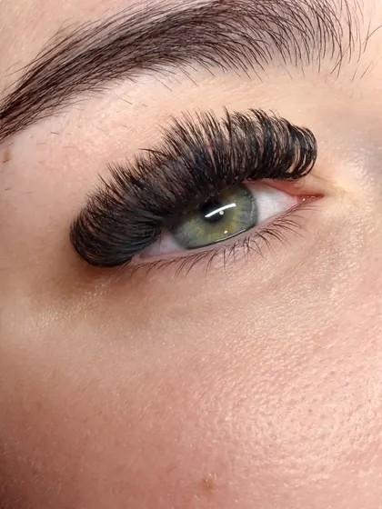 Lash extensions by HP Beauty